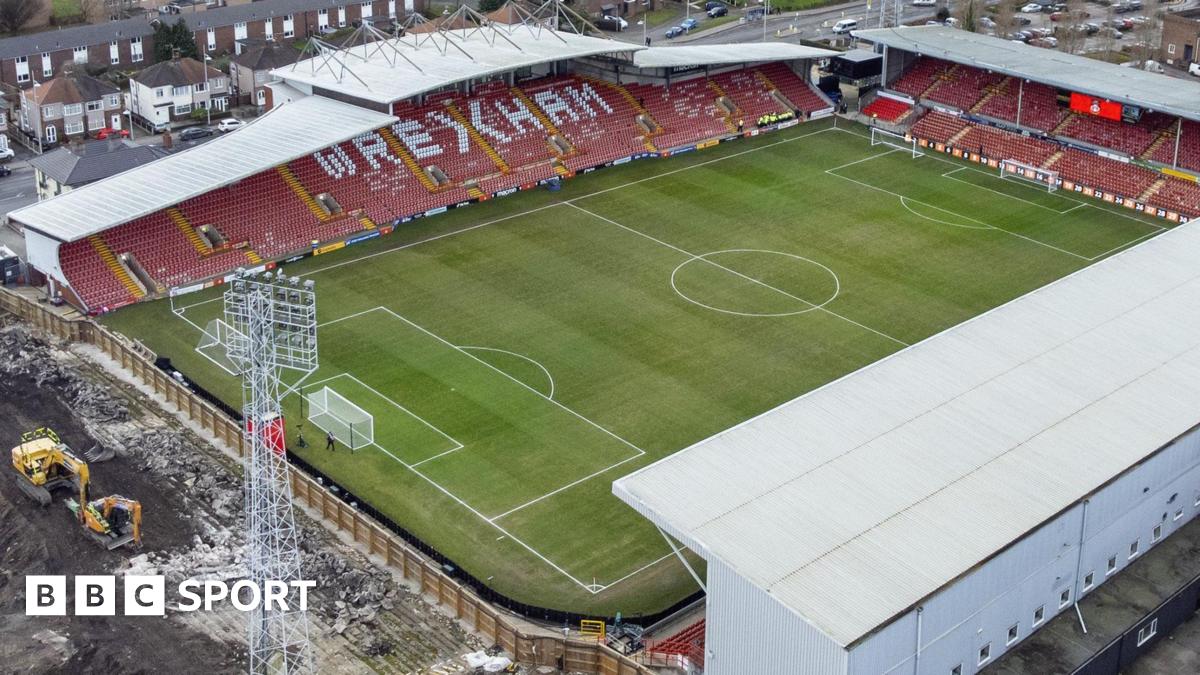 Wrexham Kop Stand Delayed: Temporary Seating Boosts Racecourse Capacity